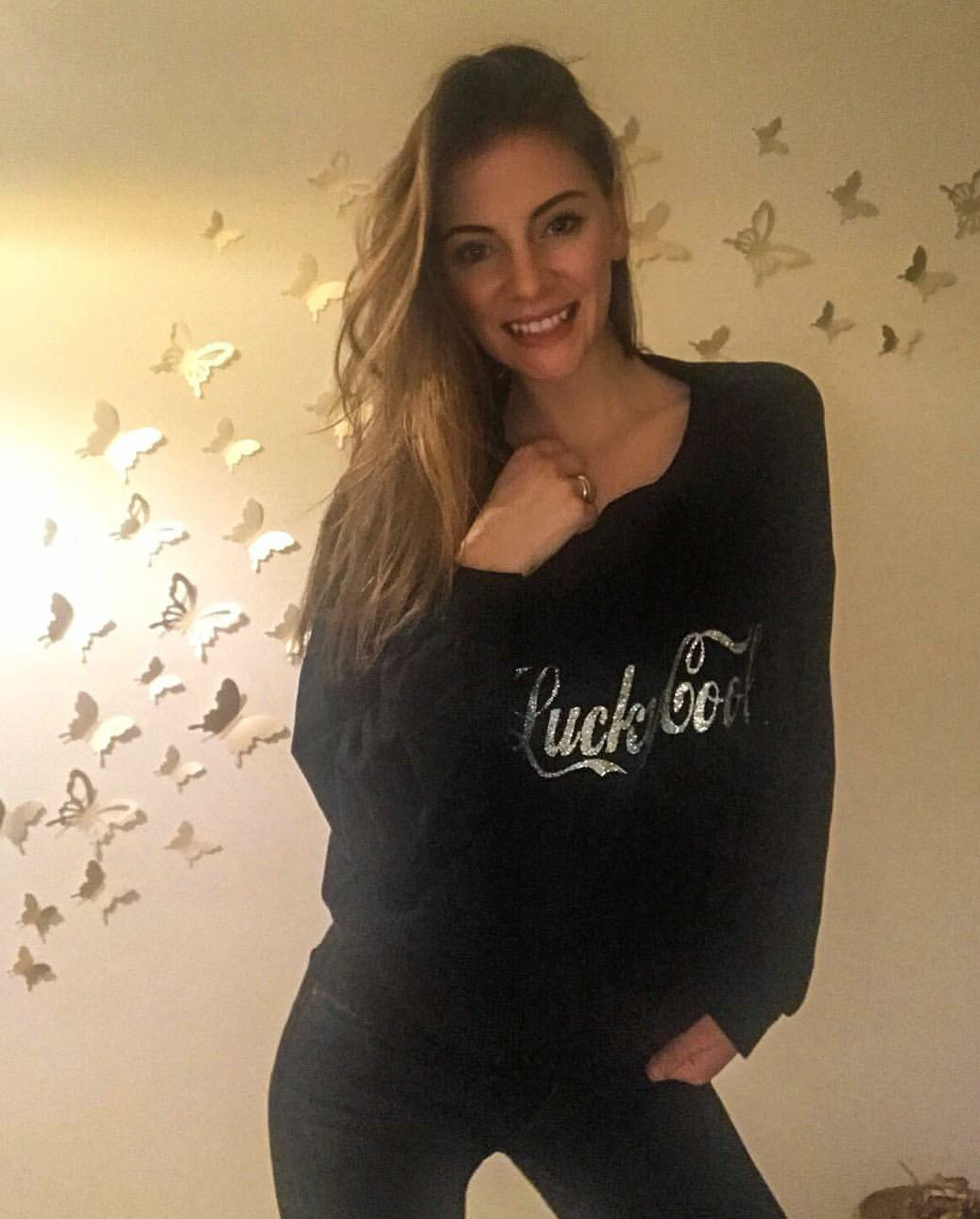 Bi chick zoekt man voor spannende date