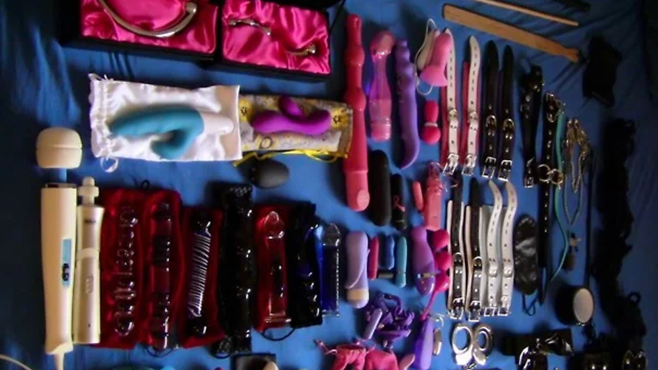 Deze 4 sexspeeltjes maken je sexleven weer spannend! (+ Bonus voor de fanaat!)